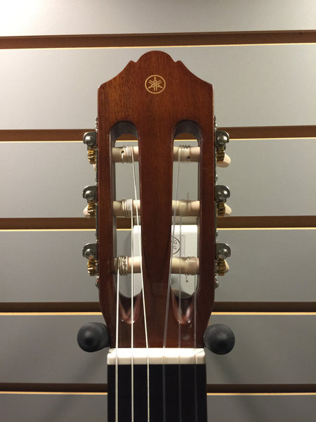 ヤマハ　C40 Yamaha C40 – The Brantford Music Centre